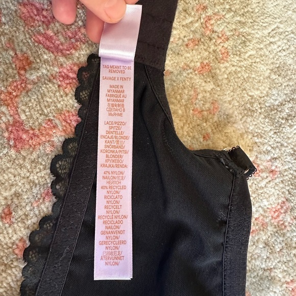 • Savage X Fenty Unlined Lace Bra • - Picture 4 of 5